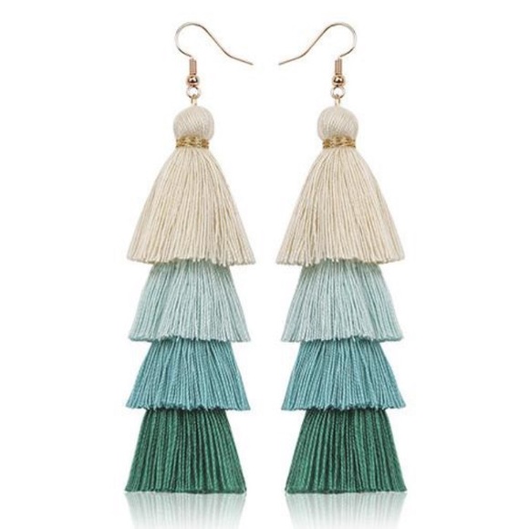 Jewelry - 🎁Boho tiered tassel fringe earrings